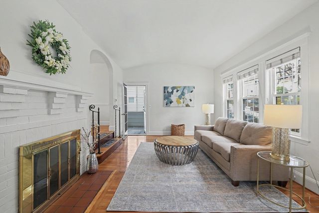 111 Montclair Ave, Boston, MA 02132