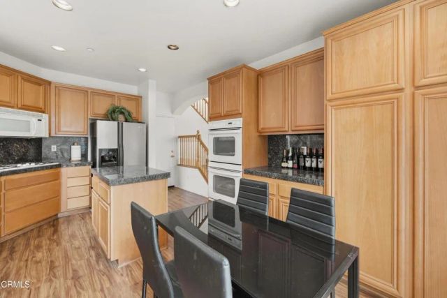 799 Saratoga Avenue, Ventura, CA 93003