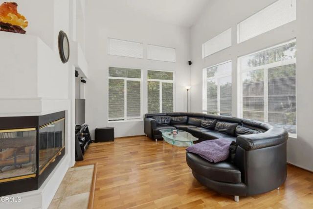 799 Saratoga Avenue, Ventura, CA 93003