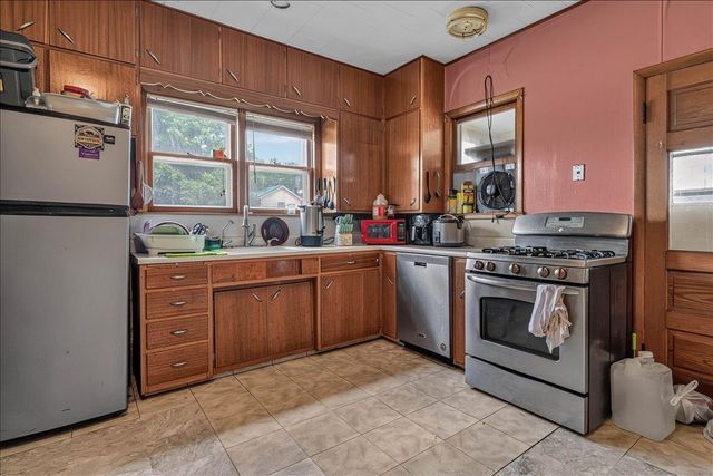 803 Randolph Street, Waterloo, IA 50702