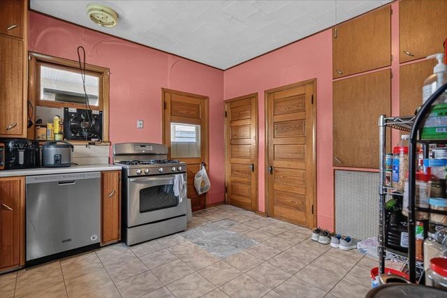 803 Randolph Street, Waterloo, IA 50702