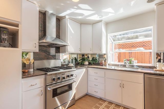 3455 Dover Road, Redwood City, CA 94061