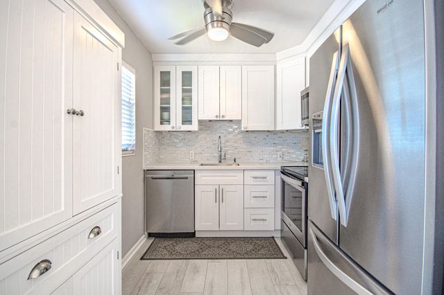 15 Dorset A, Boca Raton, FL 33434