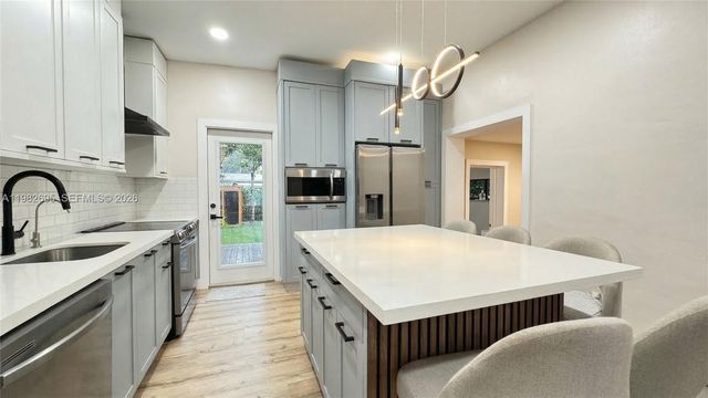 13900 NE 16th Court, North Miami, FL 33181