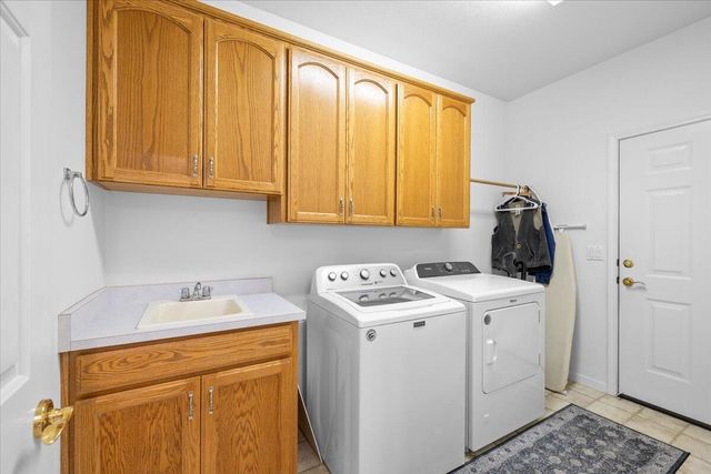 747 Eastridge Drive, Medford, OR 97504