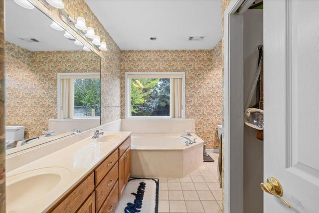 747 Eastridge Drive, Medford, OR 97504