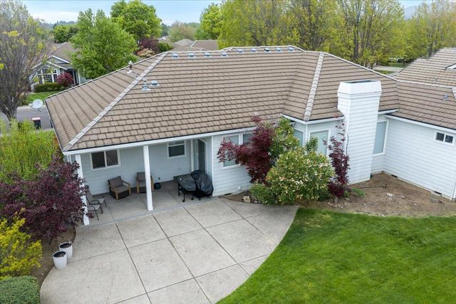 747 Eastridge Drive, Medford, OR 97504