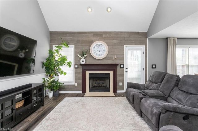 108 Brightleaf Court, Archdale, NC 27263