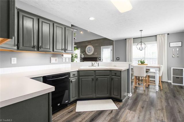 108 Brightleaf Court, Archdale, NC 27263