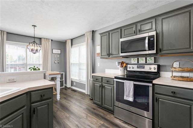 108 Brightleaf Court, Archdale, NC 27263