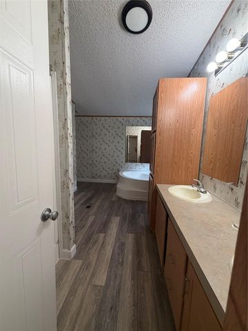 138 Maegan LN, Cedar Creek, TX 78612