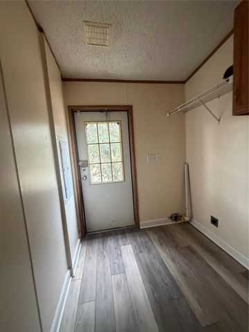 138 Maegan LN, Cedar Creek, TX 78612