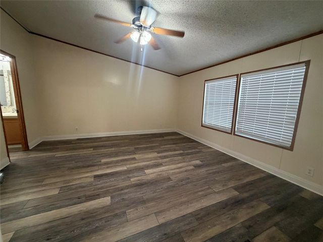 138 Maegan LN, Cedar Creek, TX 78612