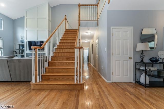 42 Pony Lane, Raritan Twp., NJ 08822