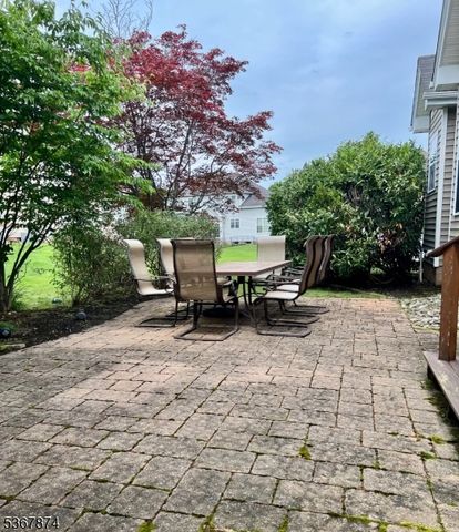 42 Pony Lane, Raritan Twp., NJ 08822