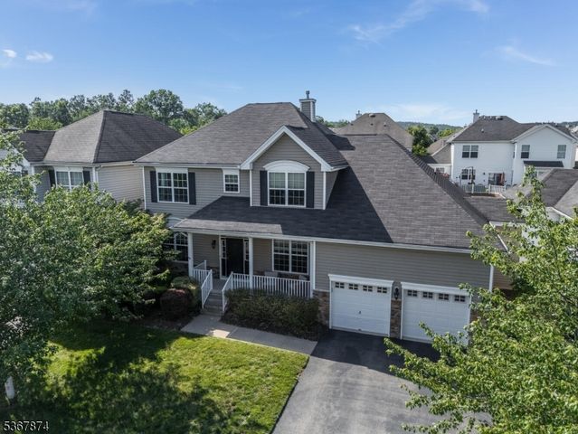 42 Pony Lane, Raritan Twp., NJ 08822