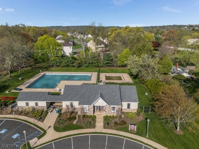 42 Pony Lane, Raritan Twp., NJ 08822