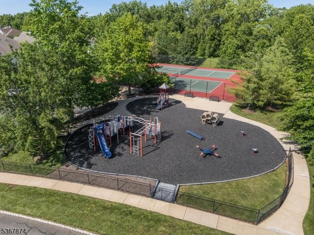 42 Pony Lane, Raritan Twp., NJ 08822