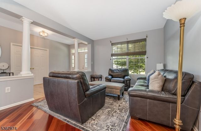 42 Pony Lane, Raritan Twp., NJ 08822