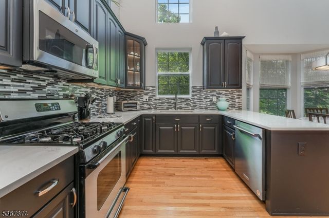 42 Pony Lane, Raritan Twp., NJ 08822
