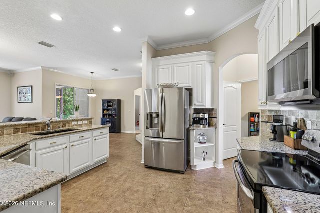 1916 VISTA LAKES Drive, Fleming Island, FL 32003