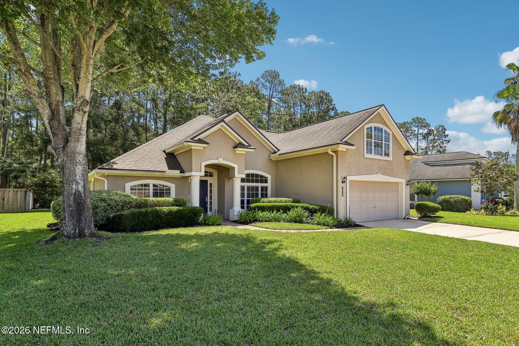 1916 VISTA LAKES Drive, Fleming Island, FL 32003