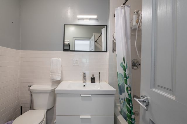 54 Mechanic Street 2nd floor, New Haven, CT 06511