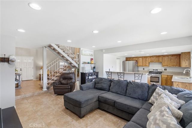 15626 Poppyseed, Canyon Country, CA 91387