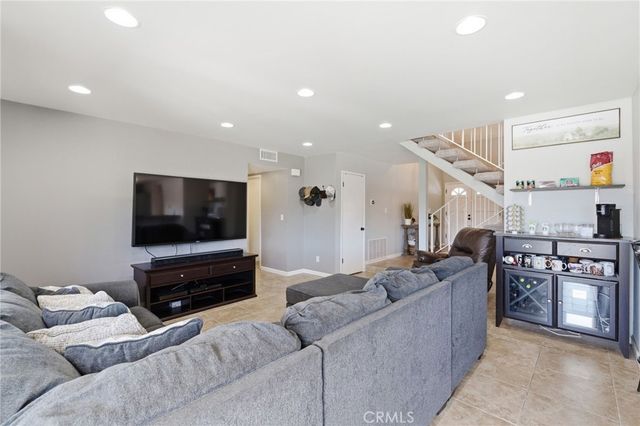 15626 Poppyseed, Canyon Country, CA 91387
