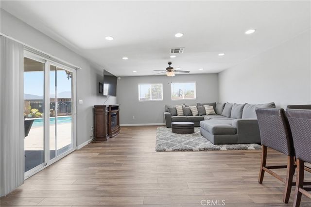 15626 Poppyseed, Canyon Country, CA 91387