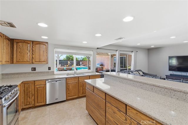 15626 Poppyseed, Canyon Country, CA 91387