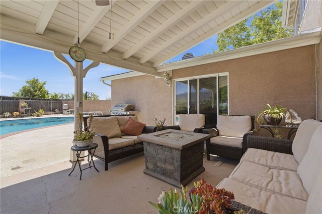 15626 Poppyseed, Canyon Country, CA 91387