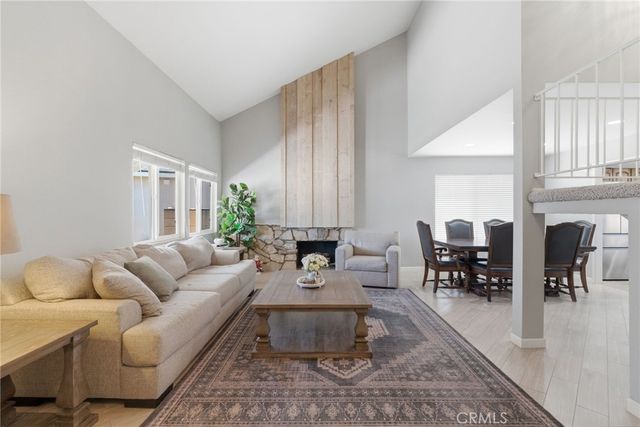 15626 Poppyseed, Canyon Country, CA 91387