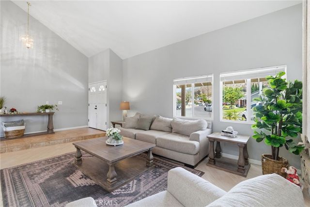 15626 Poppyseed, Canyon Country, CA 91387