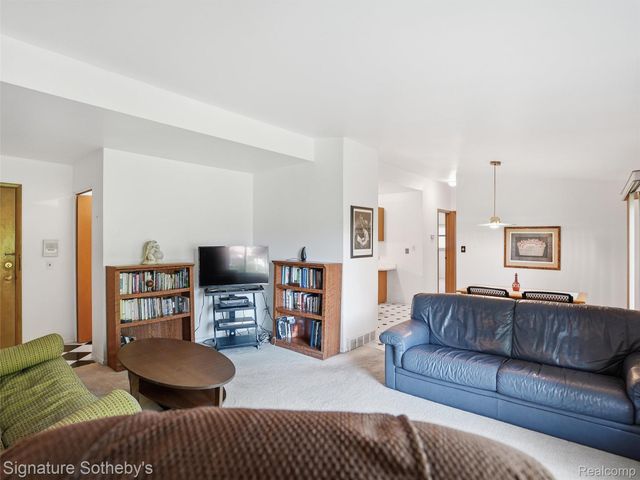 1245 Derby Road 7, Birmingham, MI 48009