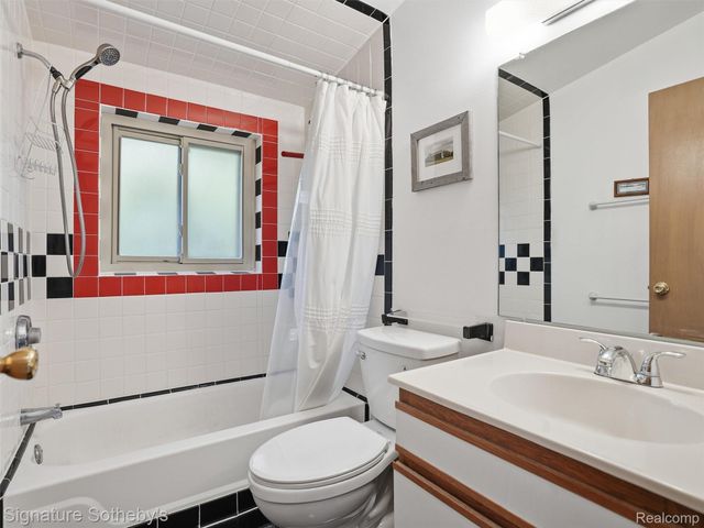 1245 Derby Road 7, Birmingham, MI 48009