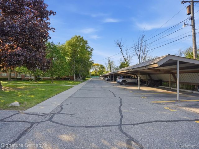 1245 Derby Road 7, Birmingham, MI 48009