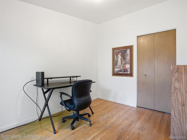 1245 Derby Road 7, Birmingham, MI 48009