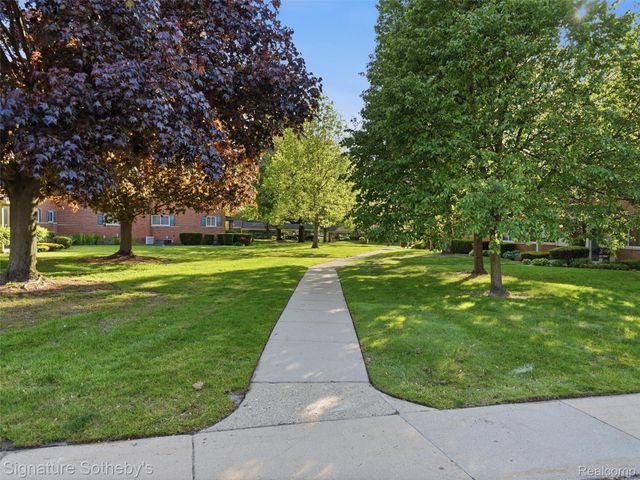 1245 Derby Road 7, Birmingham, MI 48009