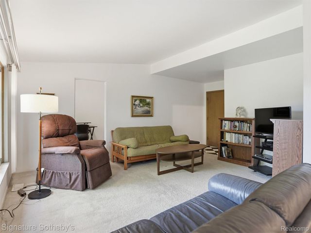 1245 Derby Road 7, Birmingham, MI 48009