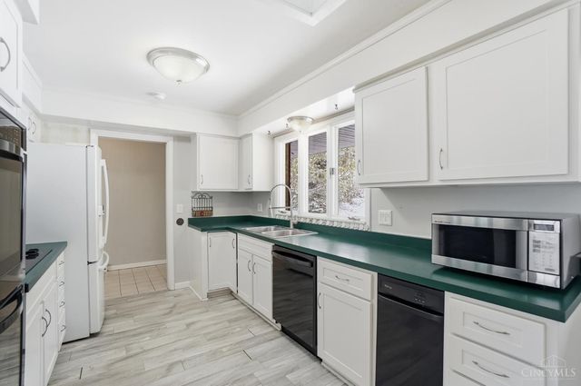 5800 Cherokee Drive, Madeira, OH 45243