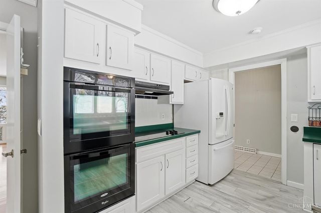 5800 Cherokee Drive, Madeira, OH 45243