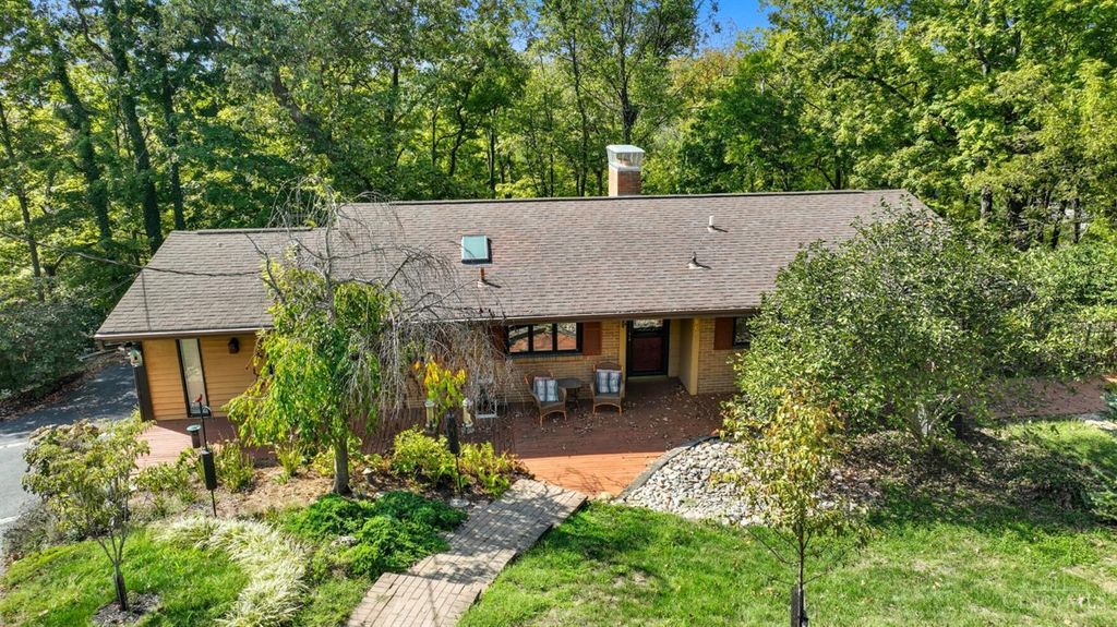 5800 Cherokee Drive, Madeira, OH 45243