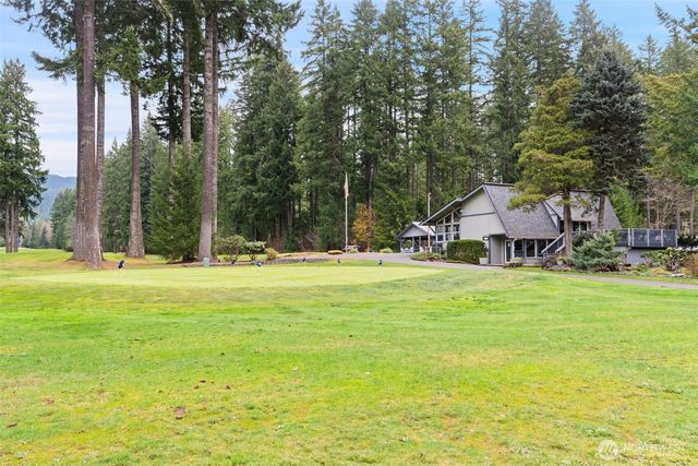 451 N Standstill Drive S, Hoodsport, WA 98548