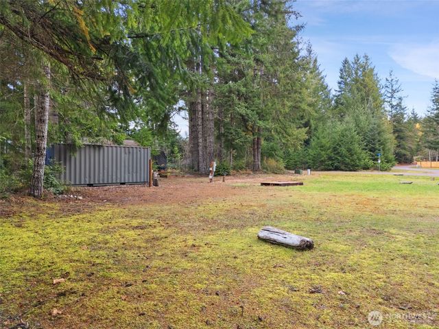 451 N Standstill Drive S, Hoodsport, WA 98548