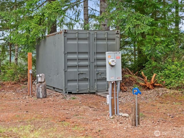 451 N Standstill Drive S, Hoodsport, WA 98548