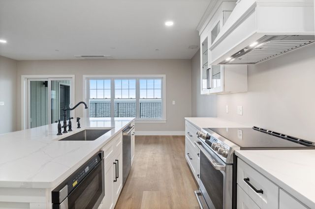 465 Ocean Blvd Unit 302, Hampton, NH 03842