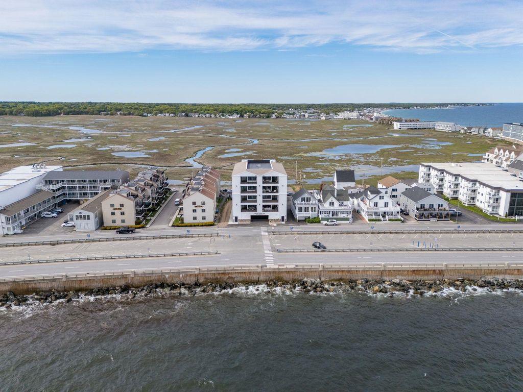 465 Ocean Blvd Unit 302, Hampton, NH 03842