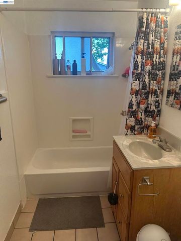 1105 Appian Ln, San Jose, CA 95116