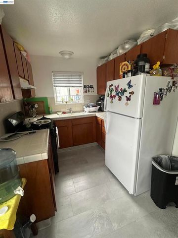 1105 Appian Ln, San Jose, CA 95116